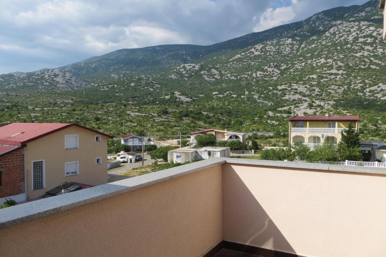 Mungos Apartment Cesarica Buitenkant foto